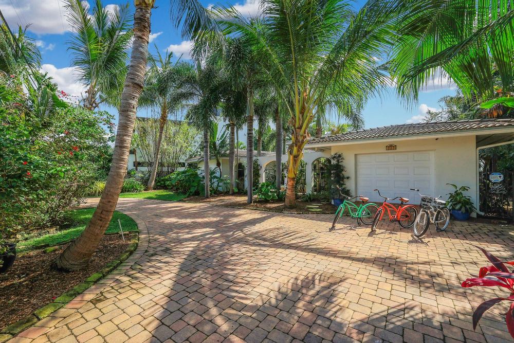 2875 NE 36th